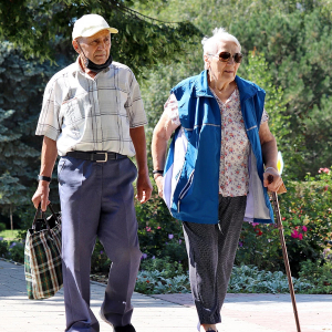 С 1 августа повысят пенсии: Кому будут платить больше и на сколько